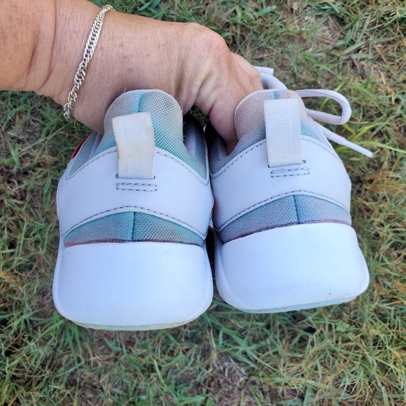 Nike Legend Essential Vast Grey/Fire Pink CD0212-005 Women's Woman’s size 6.5 - Picture 5 of 7